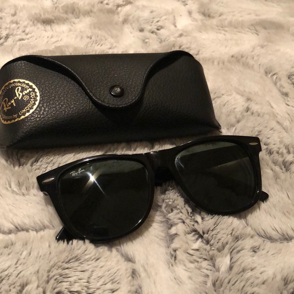 Ray-Ban Other - RAY-BAN ORIGINAL WAYFARER CLASSIC